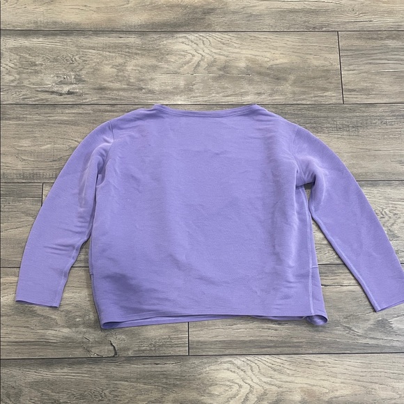 lululemon athletica Tops - Lululemon athletic women Lavender Long Sleeve Top size 0/2